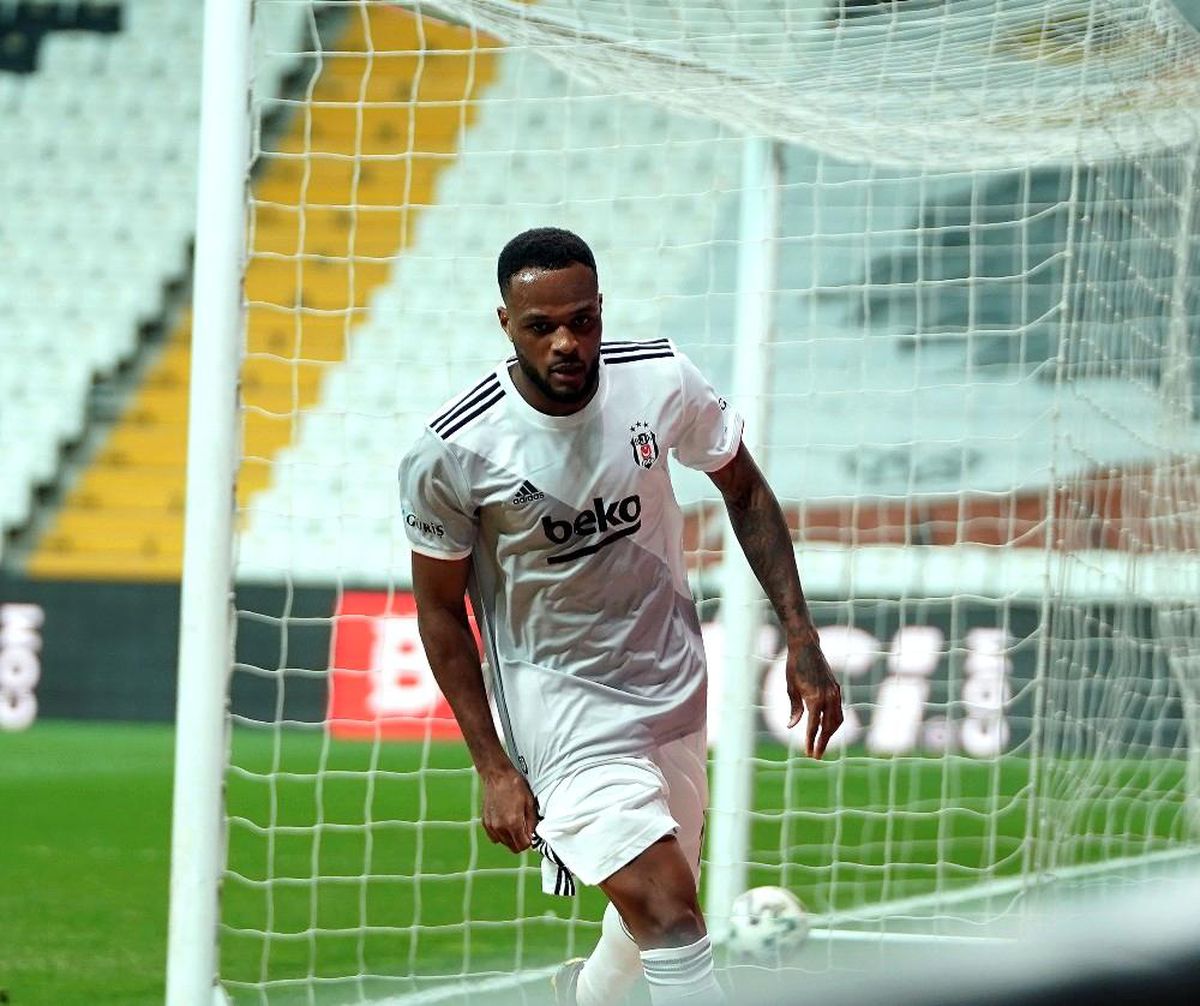 Larin\'in rakibi Aboubakar!