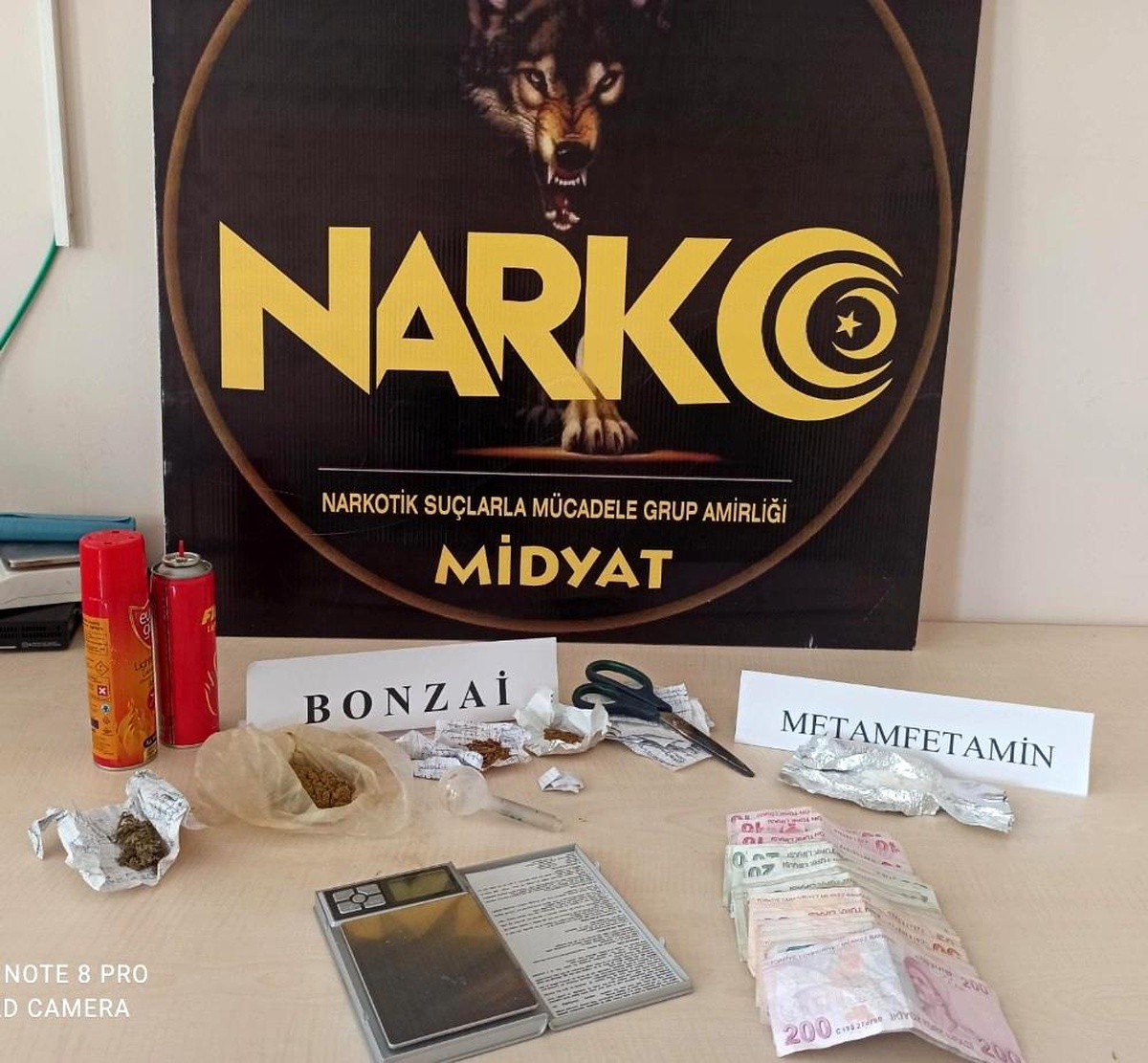 Midyat\'ta narkotik ekipleri zehir tacirlerine göz açtırmıyor