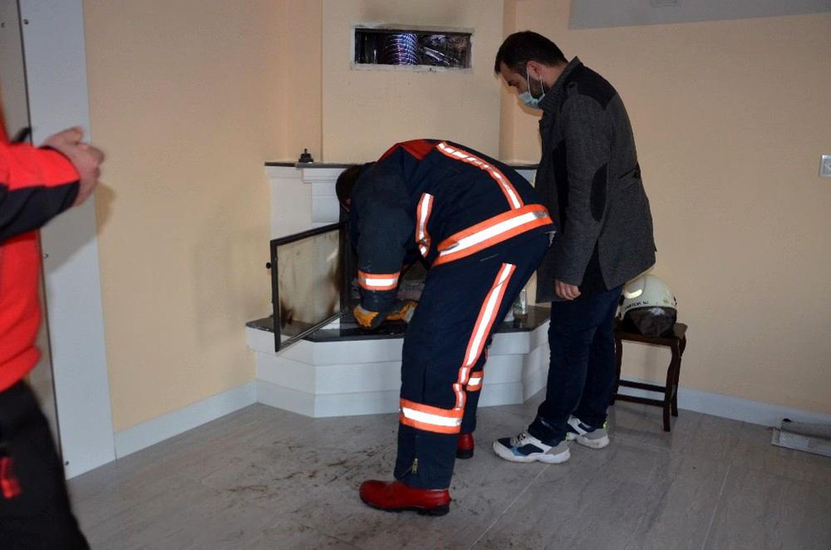 Son dakika haberi! Şömine ateşi çatıyı tutuşturdu