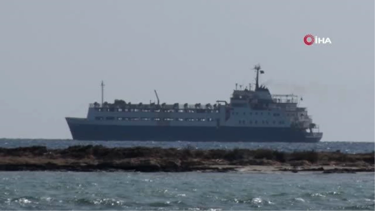 Akdeniz\'de krize neden olan kargo gemisi İspanya\'ya doğru yola çıktı