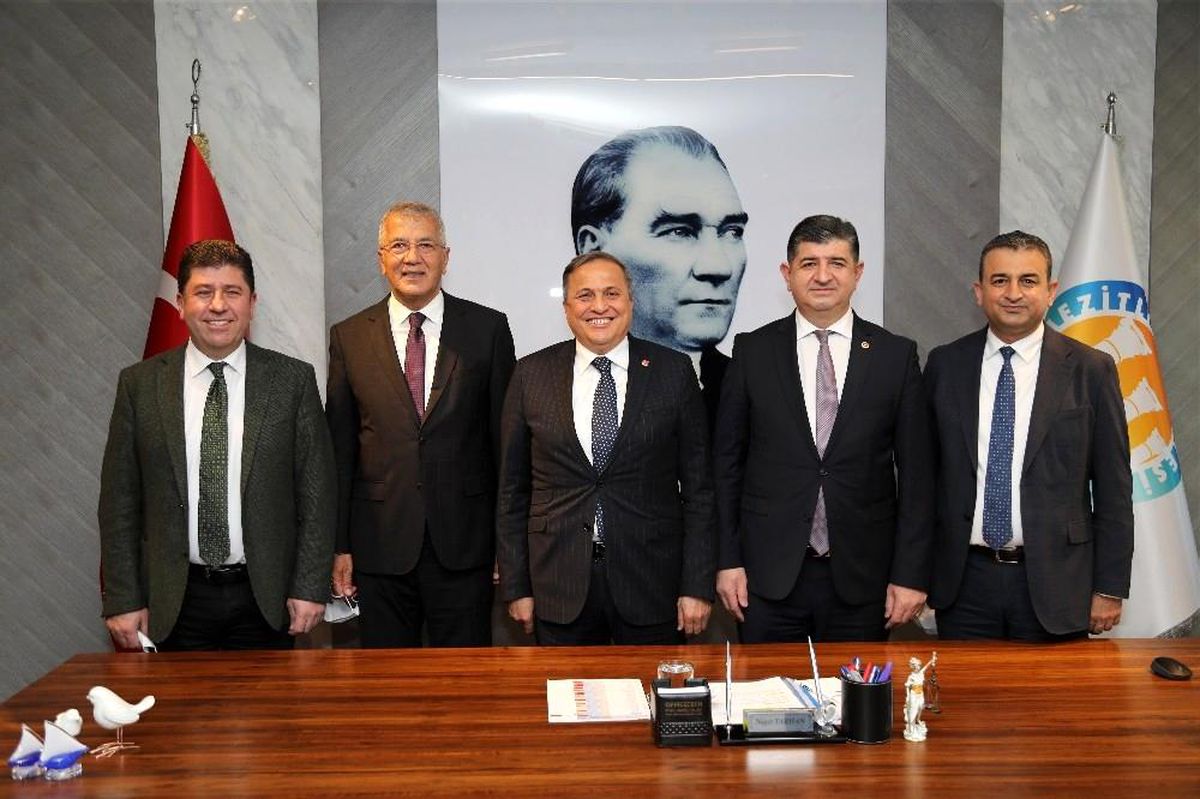 CHP Genel Başkan Yardımcısı Torun, Başkan Tarhan\'ı ziyaret etti