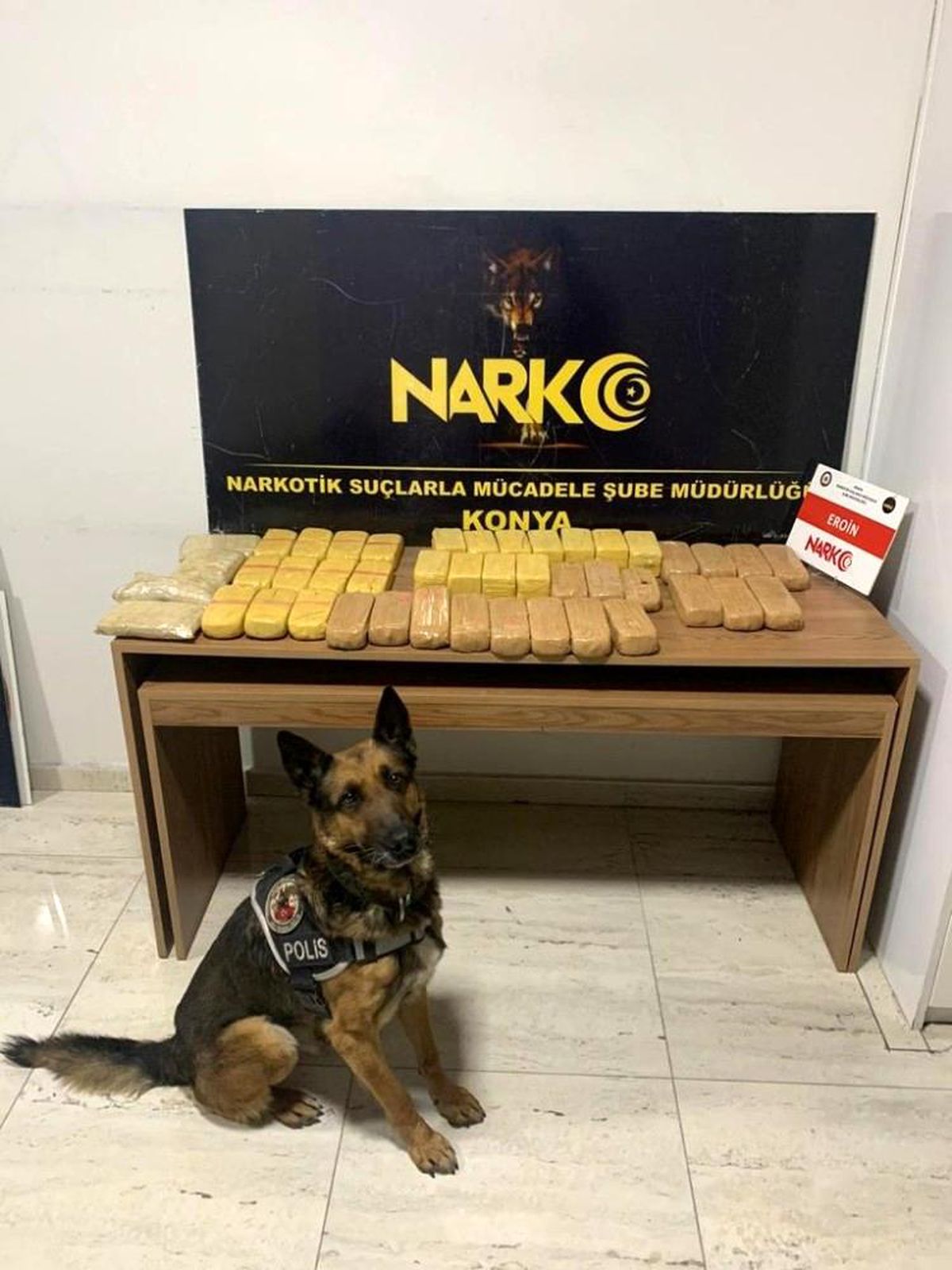 Konya\'da 23 kilo eroinle yakalanan 2 şüpheli tutuklandı