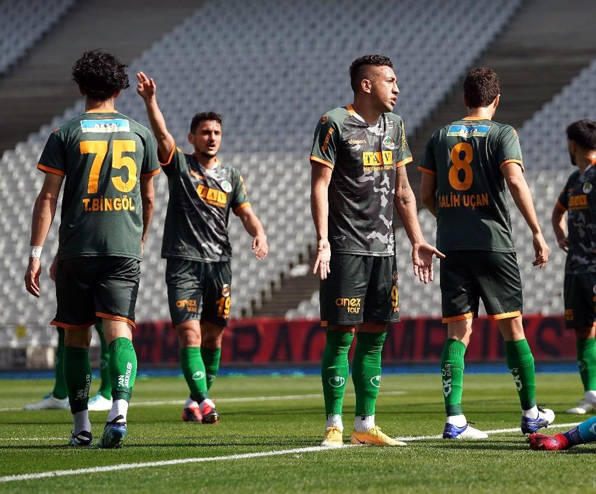 Süper Lig: Fatih Karagümrük: 2 Alanyaspor: 0 (Maç sonucu)
