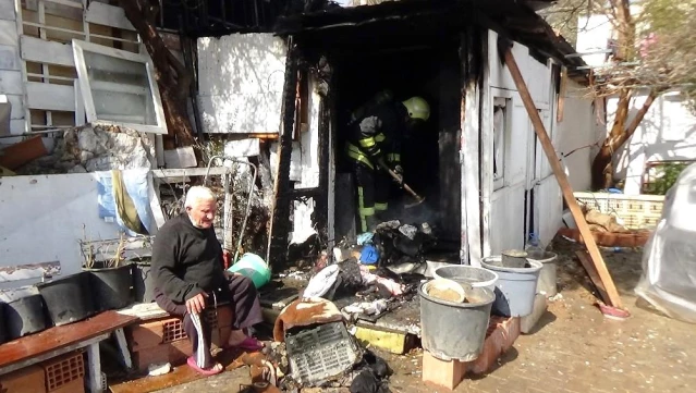 Tüpü çakmakla kontrol ederken evini yaktı; küle dönen evde tek yanmayan ise Kur'an-ı Kerim oldu