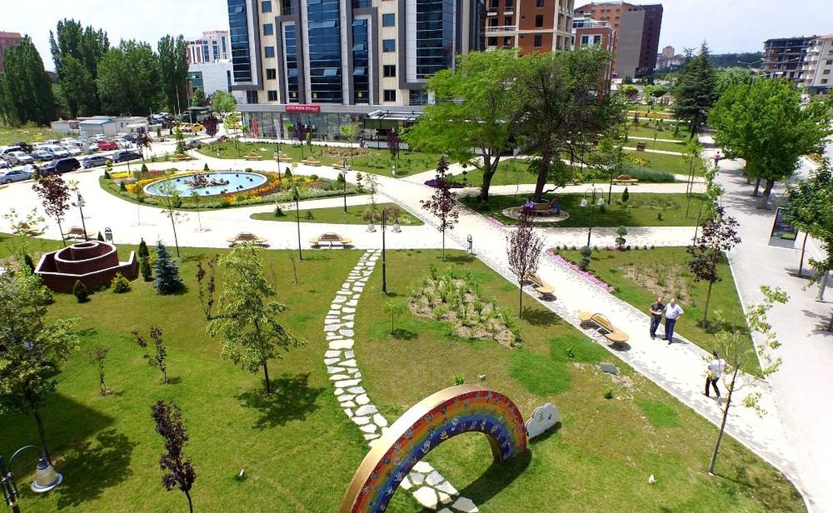 Yeşiller içinde bir Tepebaşı