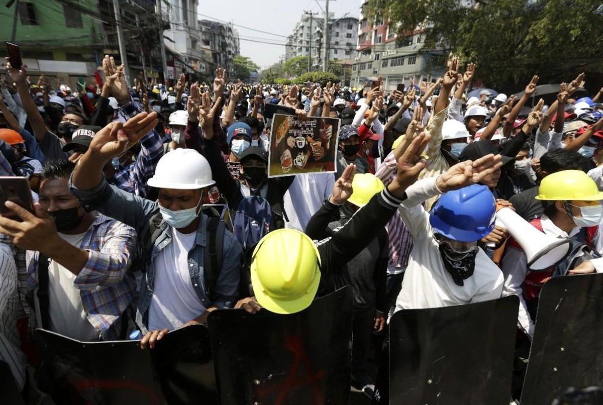 Birleşmiş Milletler, Myanmar\'da askeri darbeye karşı düzenlenen protestolara güvenlik güçlerinin müdahalelerinde en az 18 kişinin hayatını...