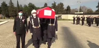 ÇANAKKALE - Gökçeada açıklarında batan teknedeki İlçe Jandarma Komutanı Teğmen Musa Bulut'un cansız bedeni bulundu (3)