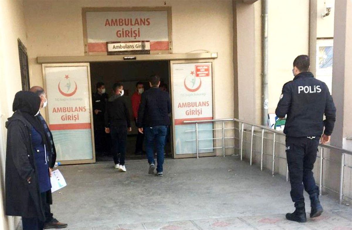 Covid hastası bıçaklı kavgada yaralandı