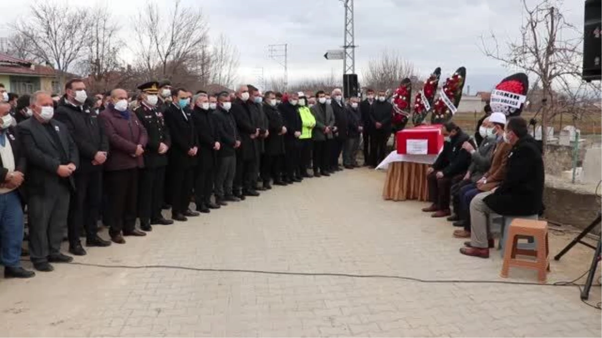 Son dakika haber... KASTAMONU - Diyarbakır\'da trafik kazasında hayatını kaybeden asker defnedildi