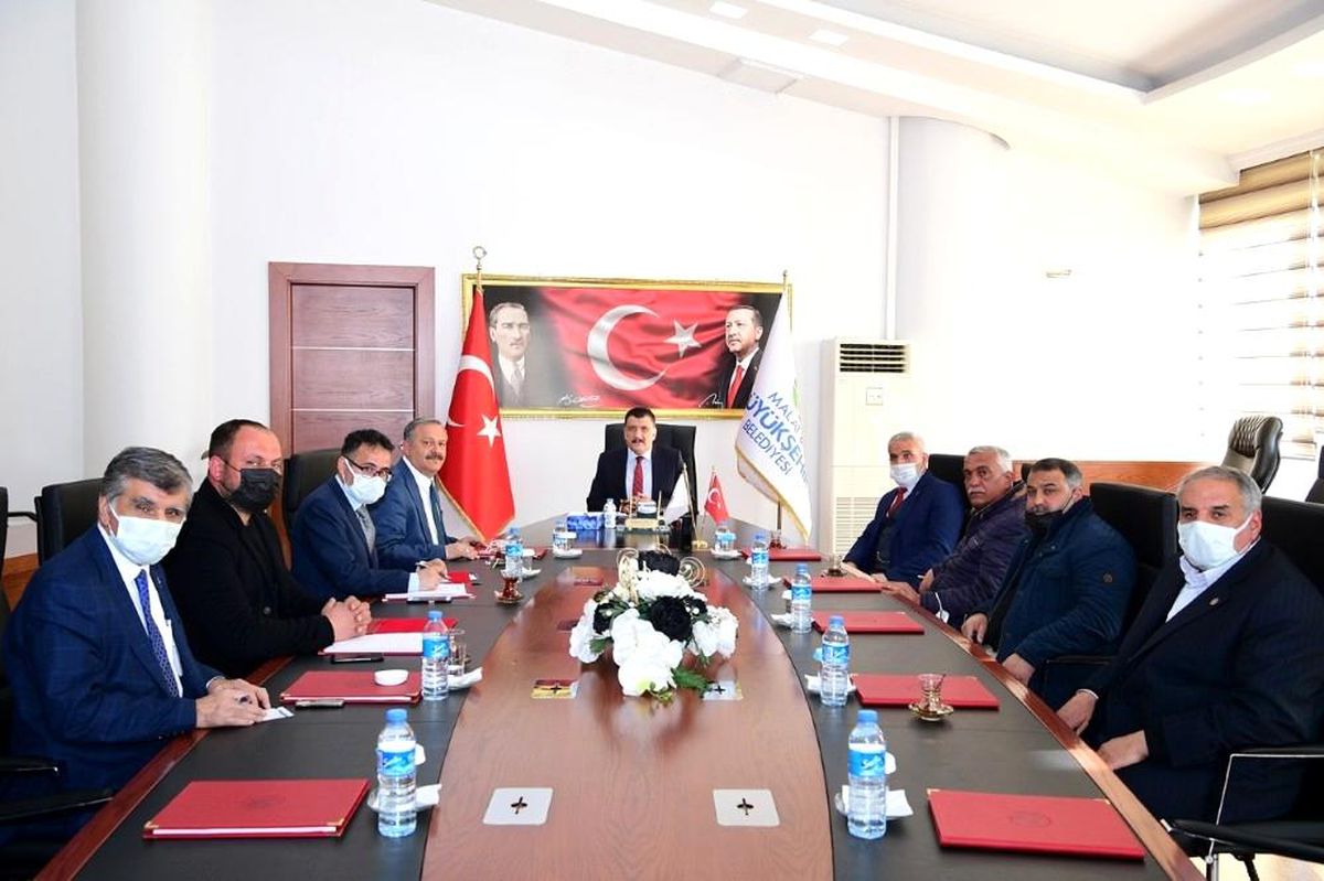 Muhtarlardan Başkan Gürkan\'a ziyaret