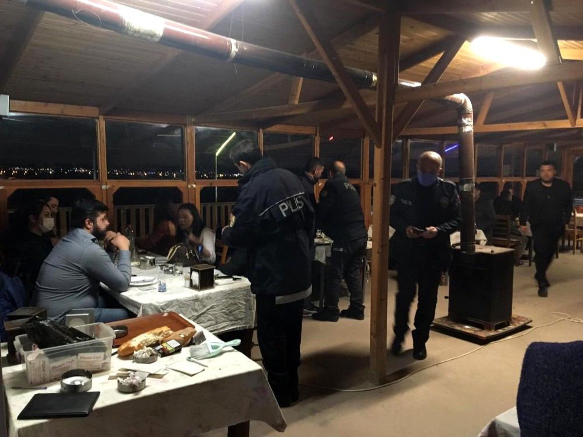 Müşteri kabul eden restoranlara 236 bin 400 lira para cezası