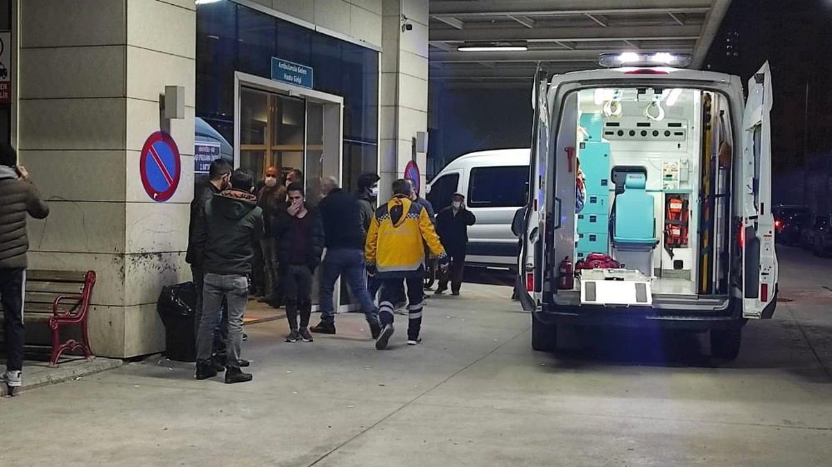 Son dakika 3. sayfa: Siirt\'te trafik kazası: 2 yaralı