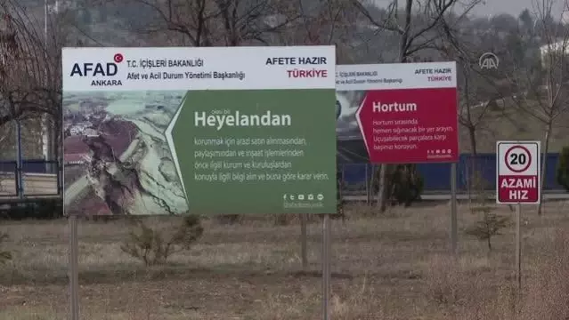 AFAD ekipleri arama kurtarma çalışmalarını arkeolog hassasiyetinde yürütüyor (2)