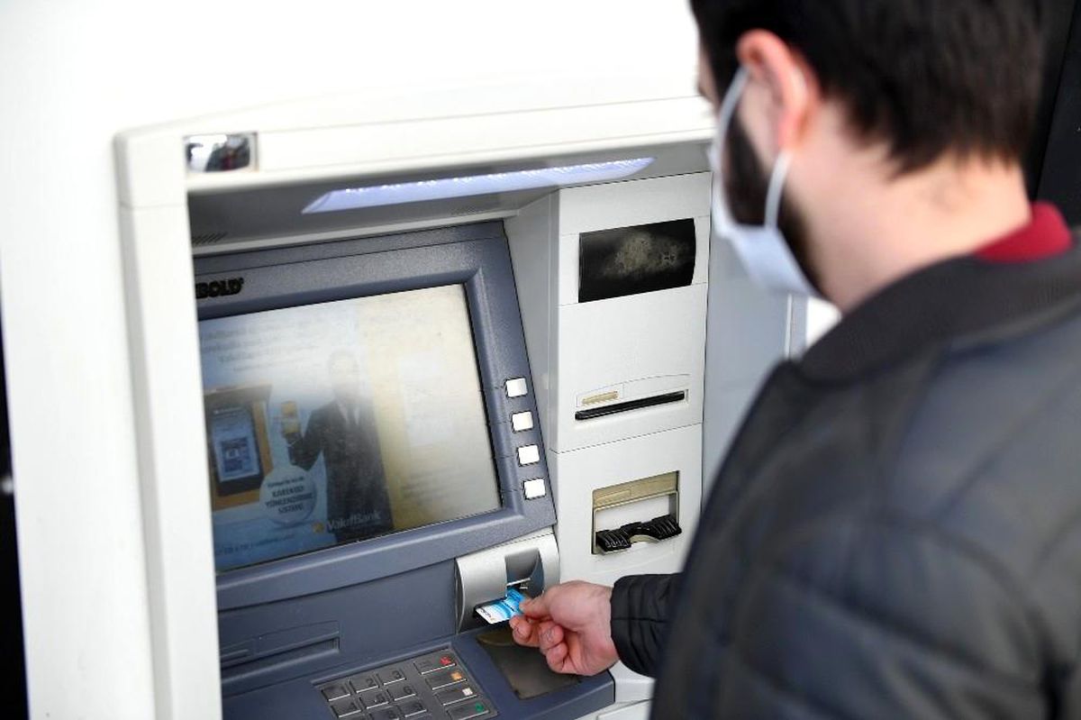 Mersin\'de öğrenim yardımının üçüncü ödemesi hesaplara yatırıldı
