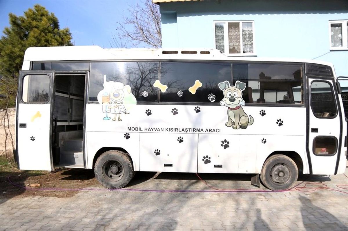 Mobil Hayvan Kısırlaştırma Aracı hizmete sunuldu