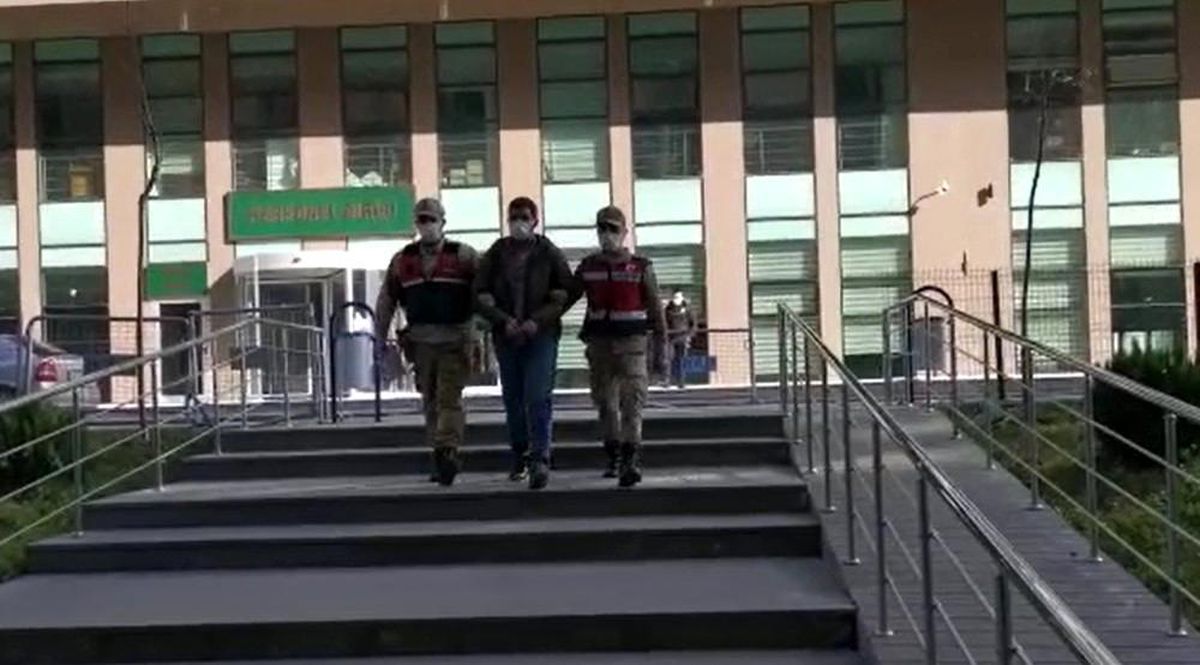 Son dakika haberleri: PKK'lı terörist yol kontrolünde yakalandı