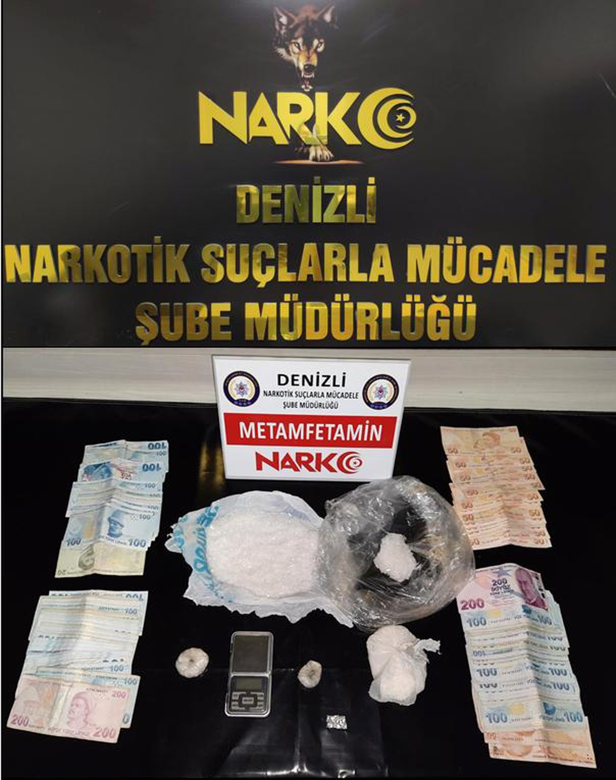 Uyuşturucu ticareti yapan 3\'ü yabancı uyruklu 4 kişi tutuklandı