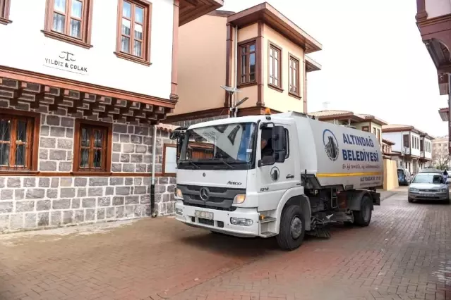 Altındağ Belediyesi'nden Hamamönü'nde temizlik çalışması