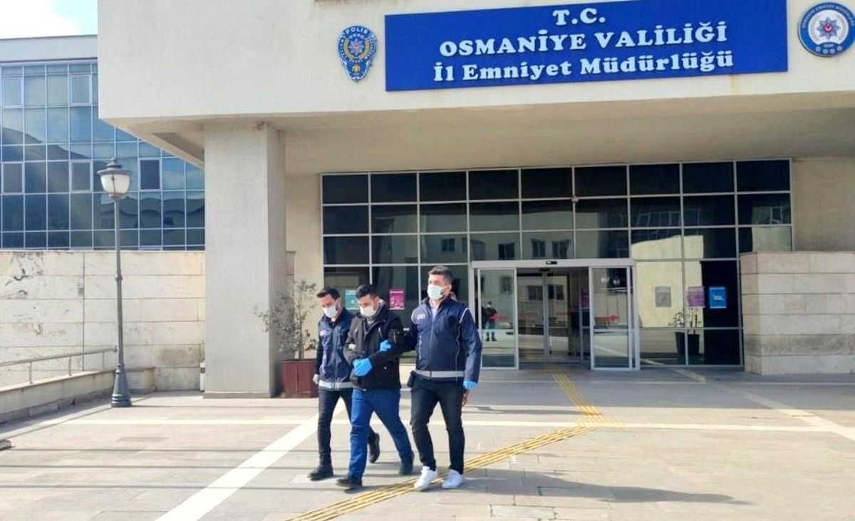"Göçmen kaçakçılığı" suçundan aranan şahıs uygulamada yakalandı