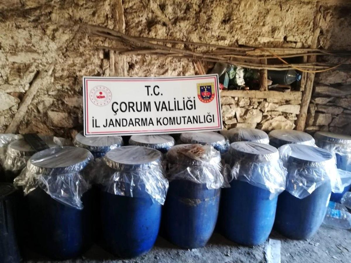Jandarmadan kaçak içki operasyonu