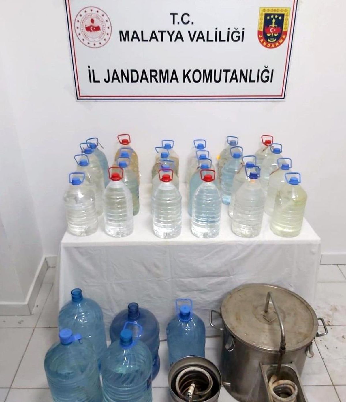 Malatya\'da kaçak içki operasyonu