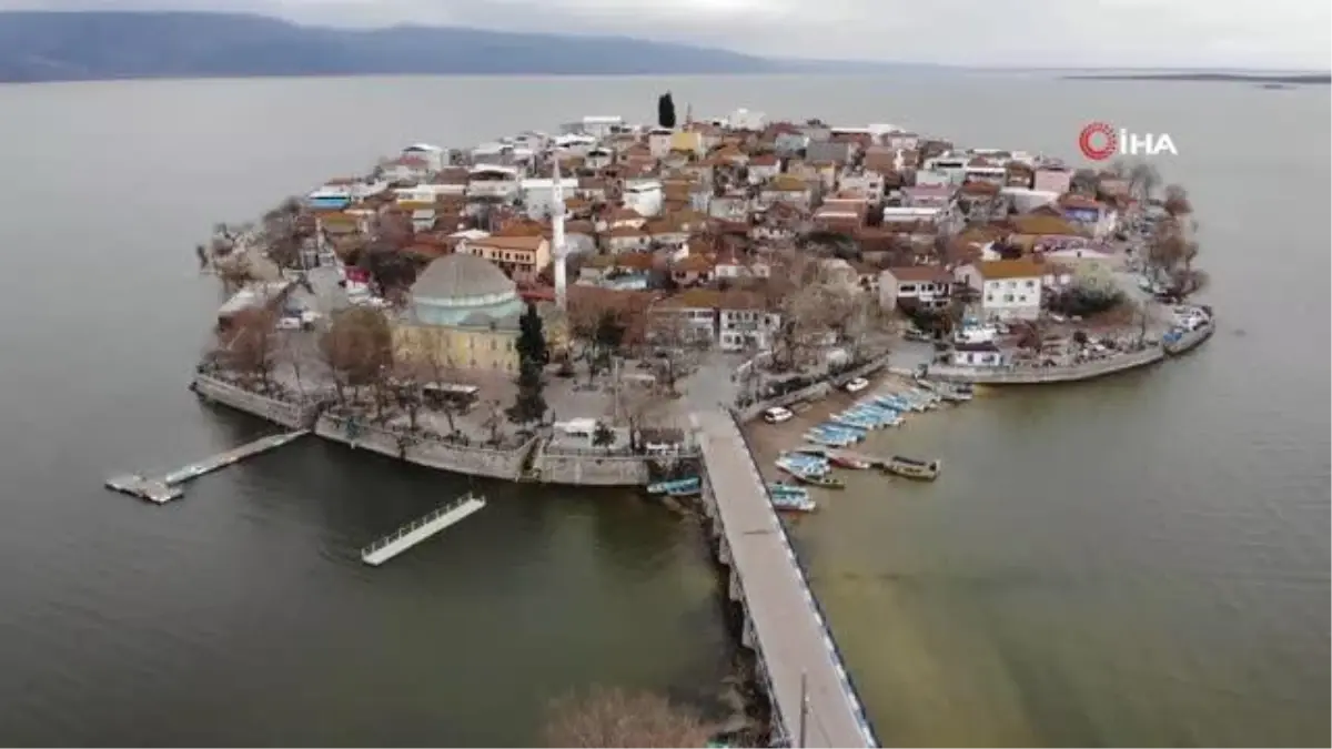 Son dakika haberleri! Sular yükseldi, tarihi köy yine ada oldu