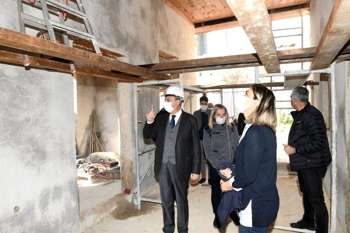 Vali Su, \'İz Bırakanlar Müzesi\' çalışmalarını inceledi