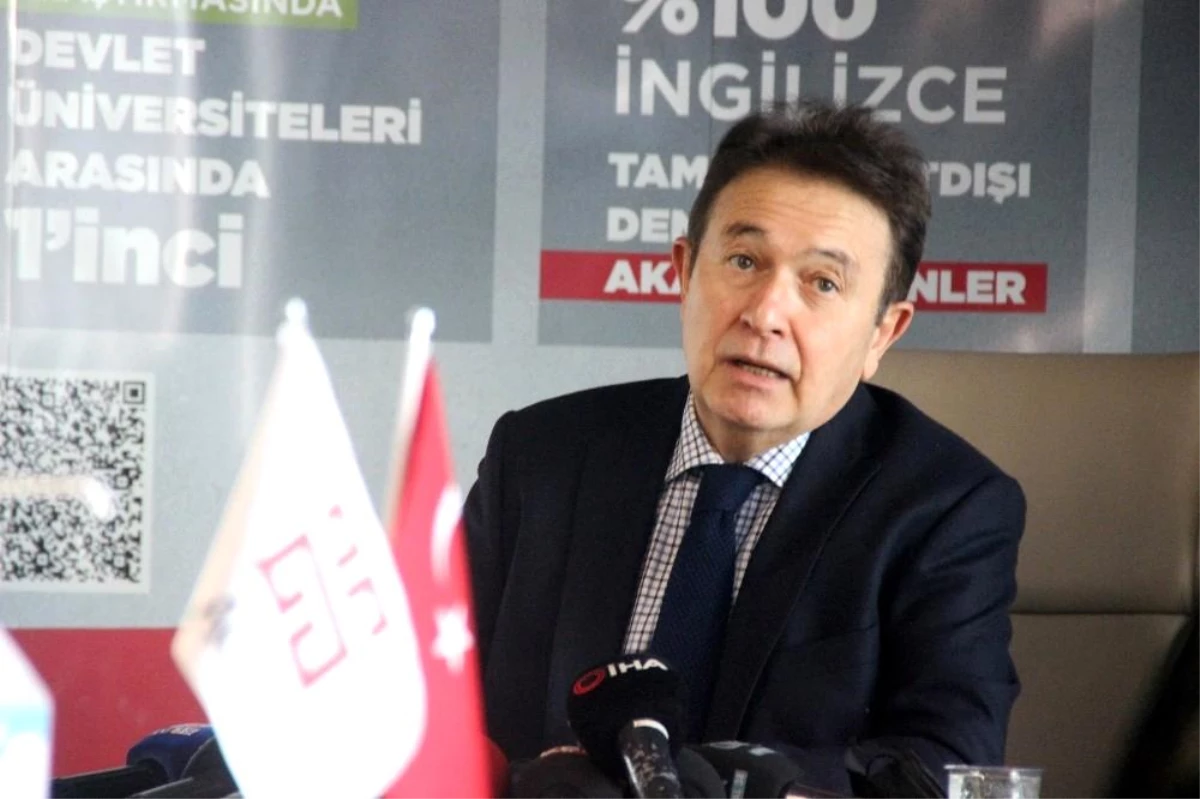 AGÜ Rektörü Sabuncuoğlu: "Bu güzel şehre 13 ödül getirdik"