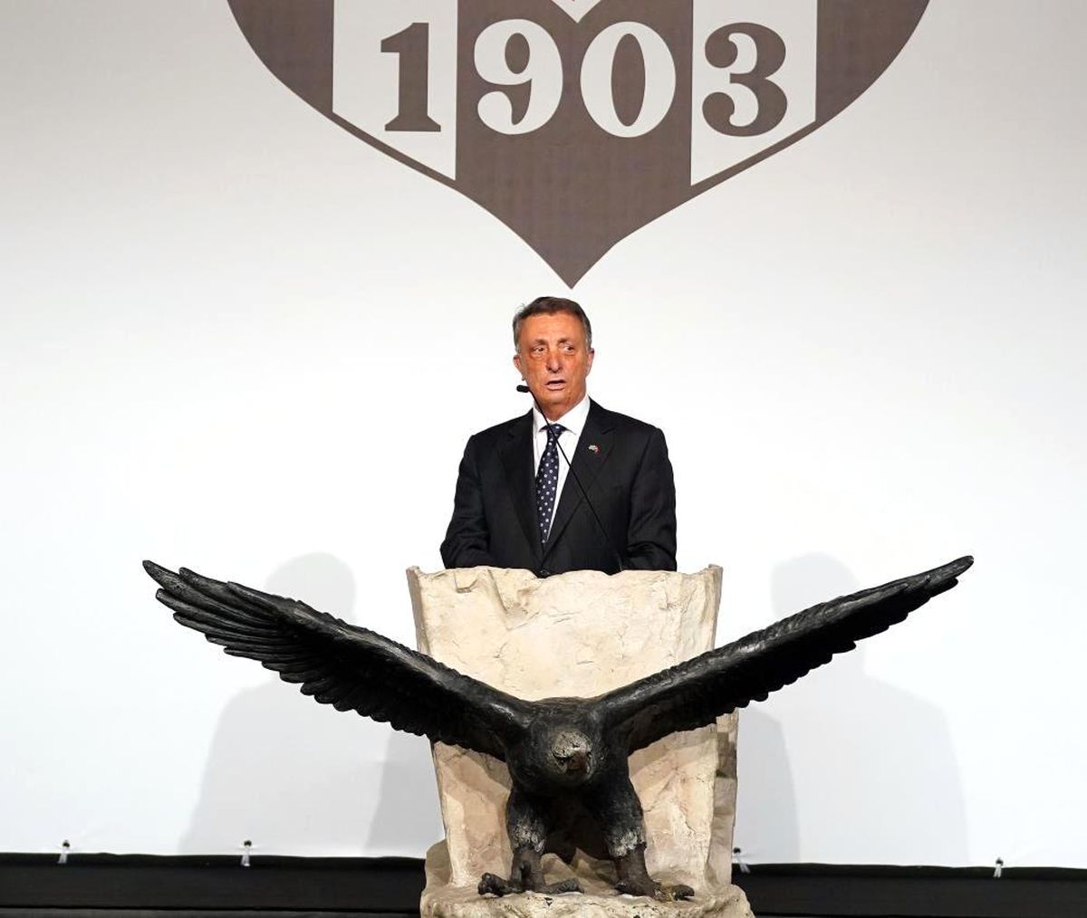 Beşiktaş Kulübü Başkanı Ahmet Nur Çebi\'den 118. kuruluş yılı mesajı Açıklaması