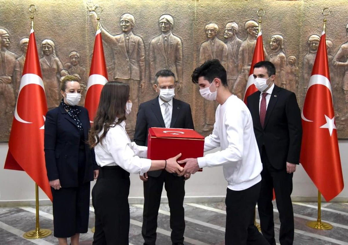 \'Anadolu Gönül Yolu\' projesinin Ay-Yıldızlı Türk Bayrağı Aydın\'da