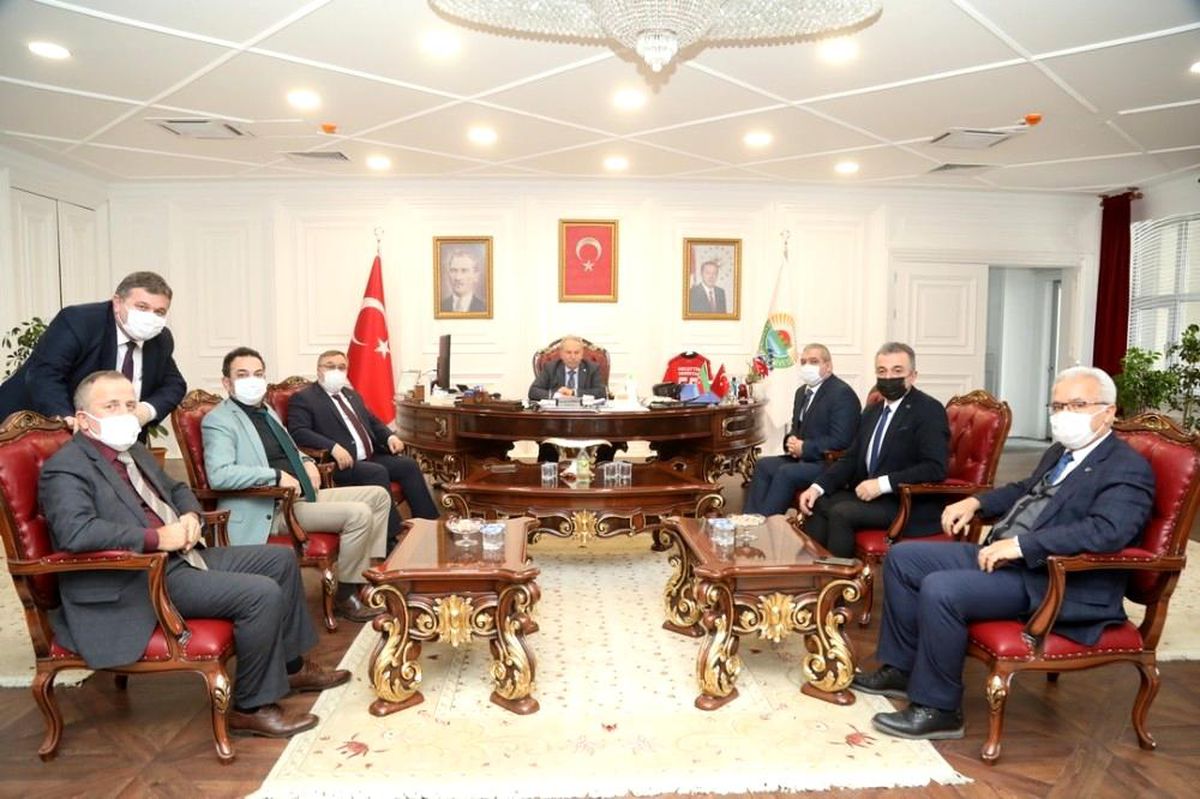 Başkan Demirtaş: "İşçilere en iyi imkanları sağlamaya çalışıyoruz"