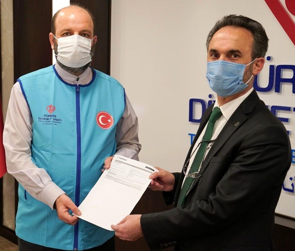 Din görevlileri ve hayırseverler, "İyilik Konutları Projesi"ne 366 bin liralık destek verdi