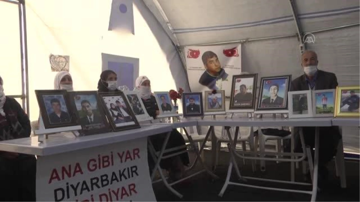 DİYARBAKIR - Evlat nöbeti tutan ailelerden CHP\'li heyete "HDP\'den desteğinizi çekin" çağrısı