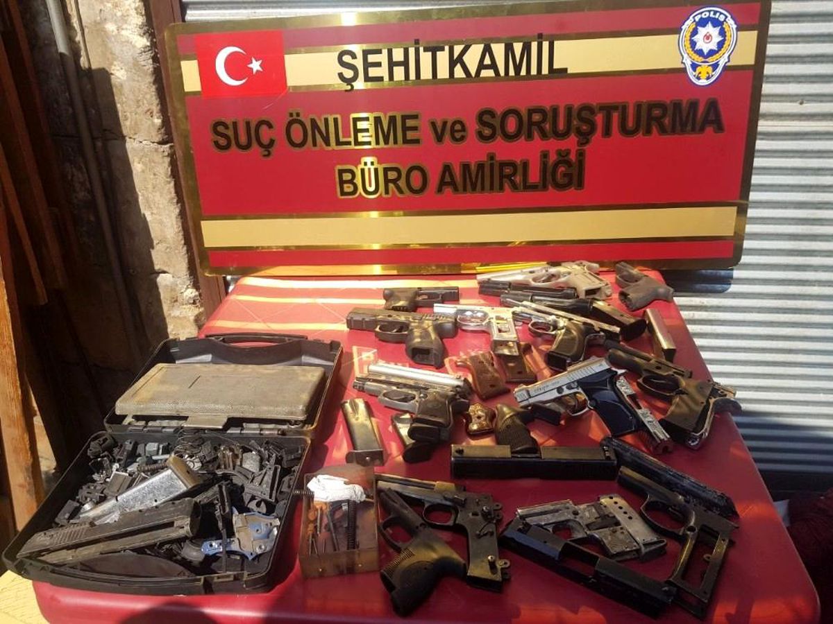 Son dakika haber... Hırsızlık şüphelisi kaçak silah imalathanesinde yakalandı