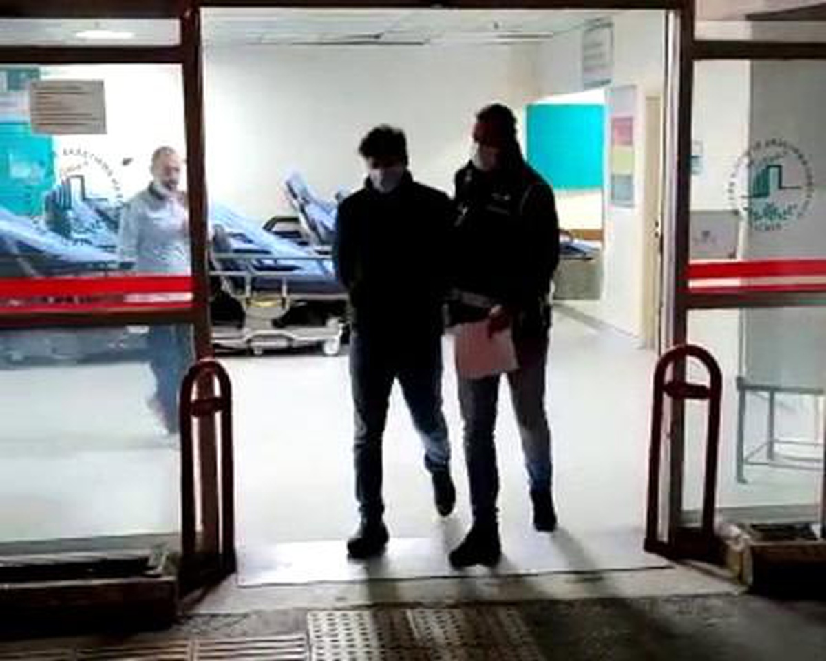İzmir merkezli FETÖ operasyonu: 11 gözaltı