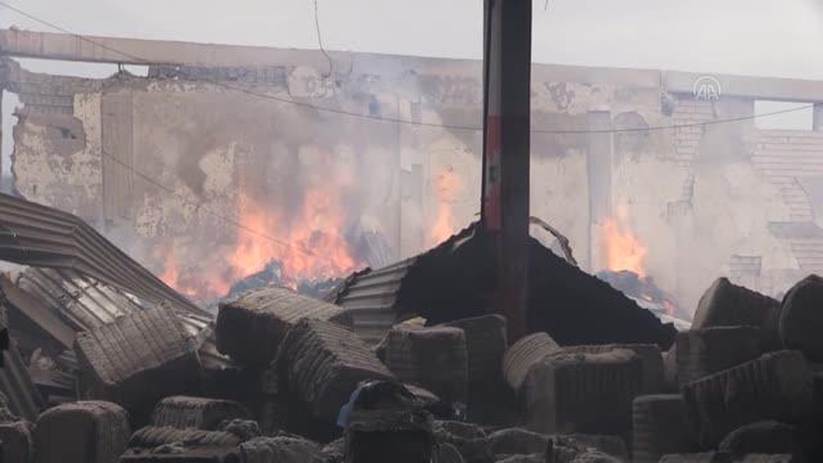 Son dakika gündem: KAHRAMANMARAŞ - Fabrika deposunda yangın