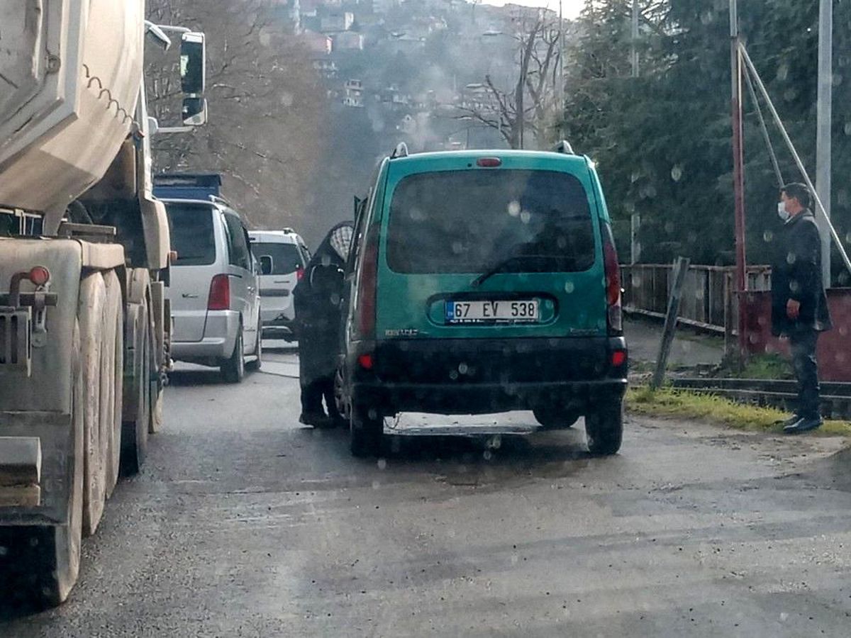 Son dakika haberi: Küçük çaplı araç yangını paniğe neden oldu