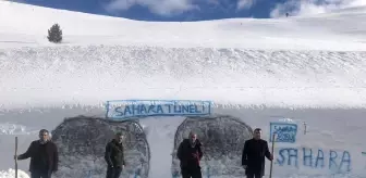 Artvin'de şoförler yaptıkları kardan tünel ile hükümetten destek istedi