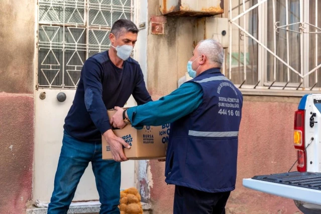 Bursa Büyükşehir'den hem çiftçiyi hem vatandaşı mutlu eden yardım