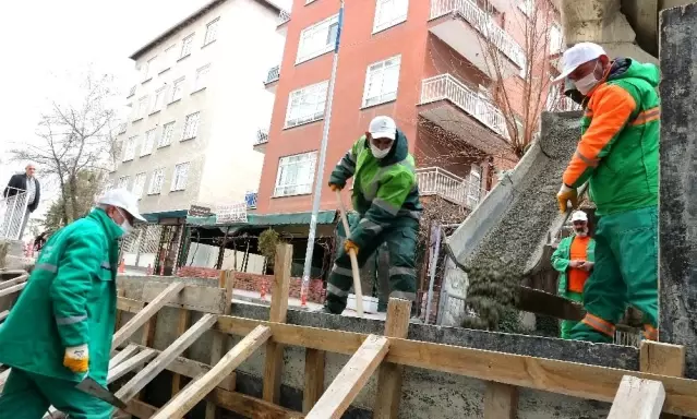 Çankaya Belediyesi'nden istinat duvarı çalışması