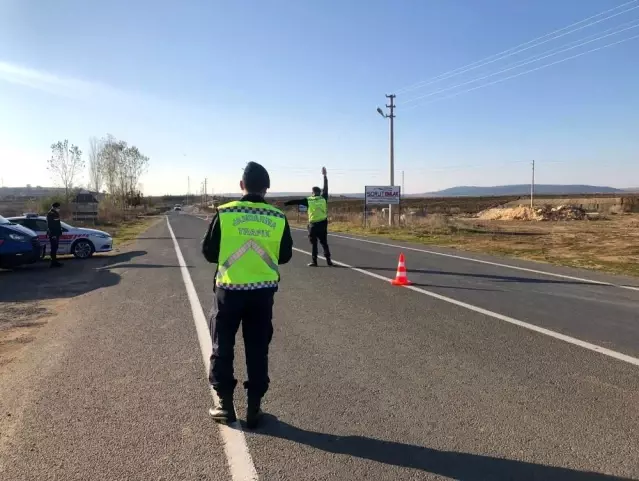 Edirne'de jandarma denetimleri aralıksız sürüyor