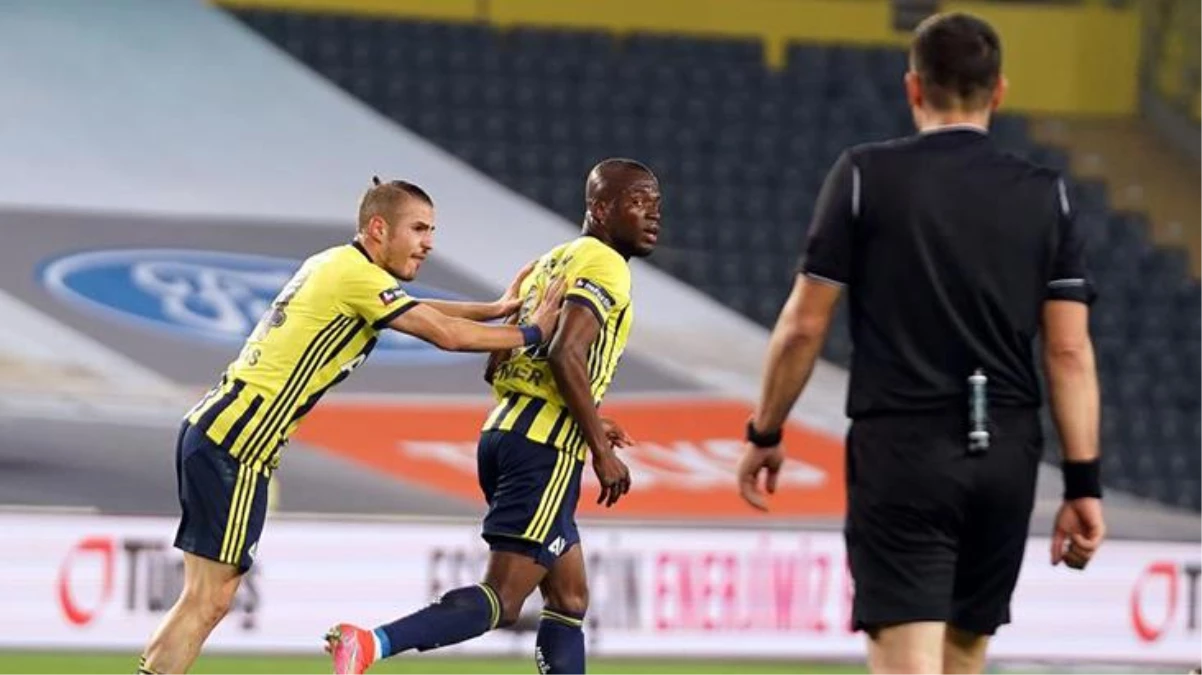 Fenerbahçe\'nin Antalyaspor maçında son dakikalarda kazandığı penaltı VAR\'dan döndü