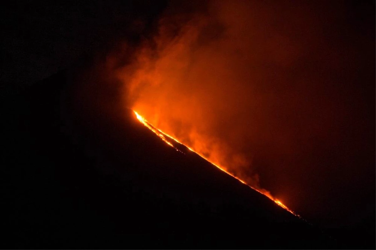 Guatemala\'da Pacaya Yanardağı\'nda patlama