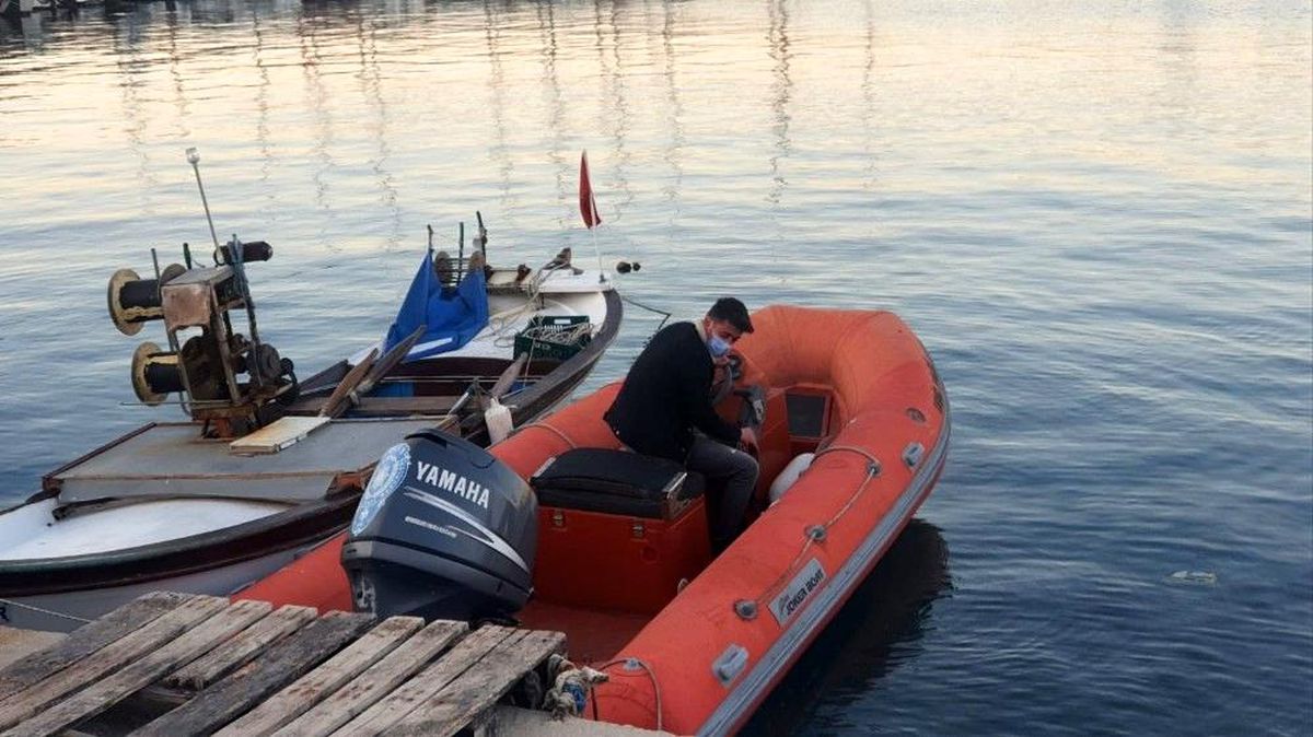 Son dakika haber: İzmir\'de tekneden denize düşen 1 kişi aranıyor