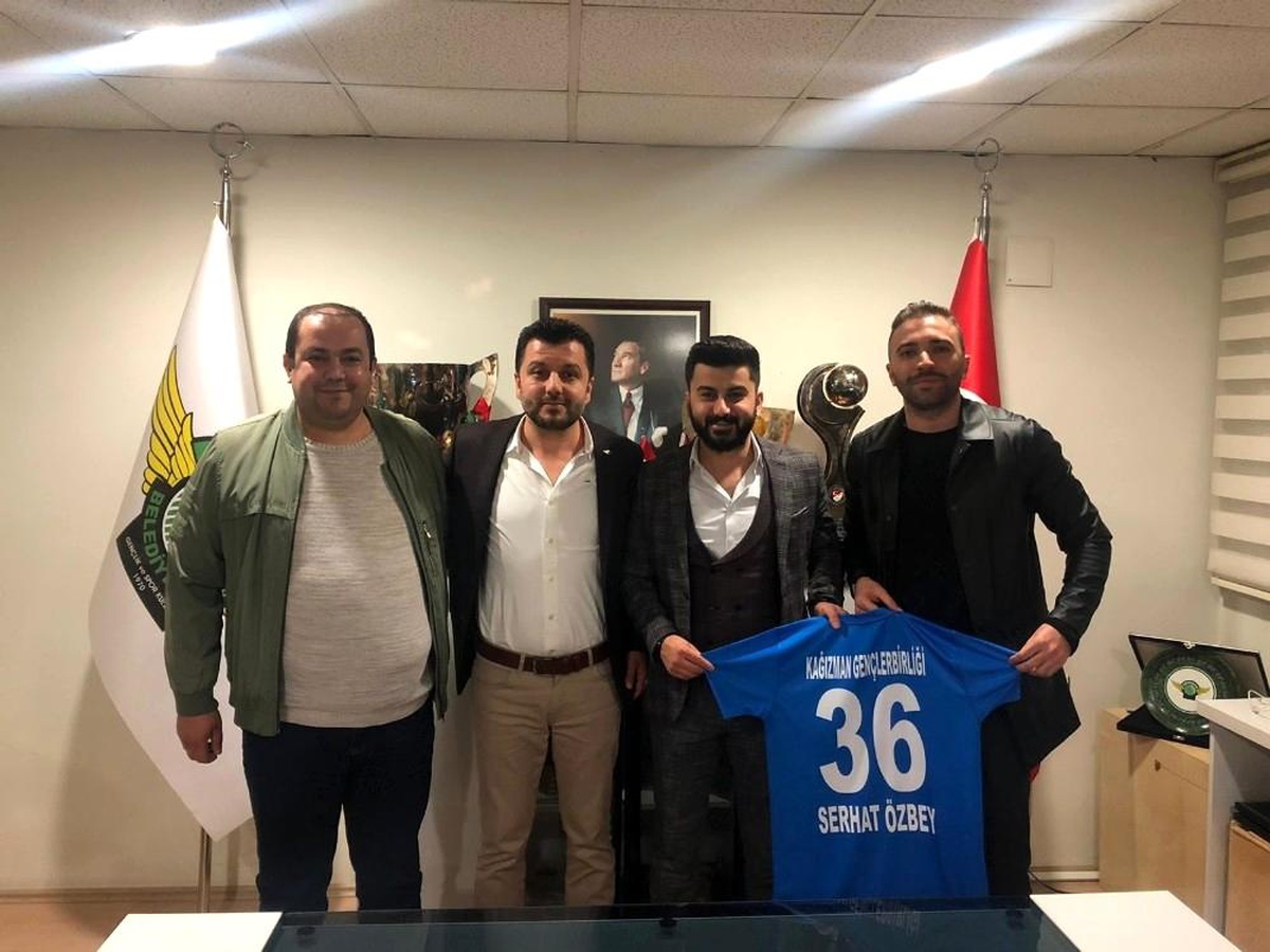 Son dakika! Kağızman Gençlerbirliği Spor yönetiminden Akhisarspor\'a ziyaret