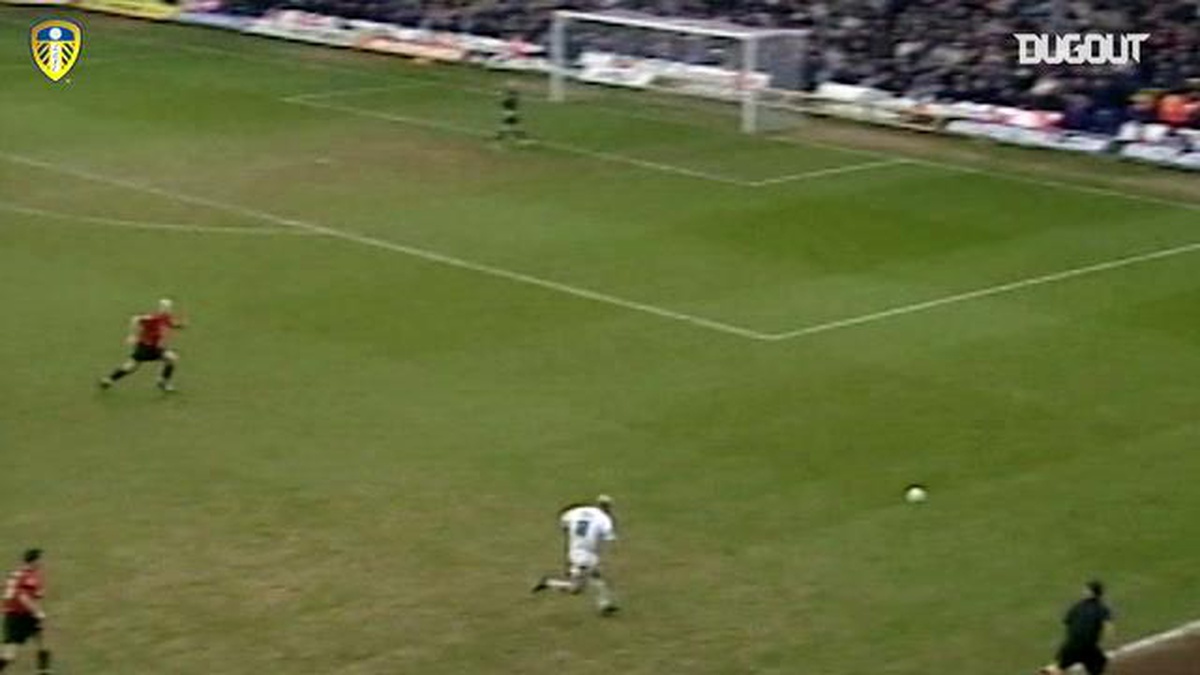 Mark Viduka\'nın Manchester United\'a Attığı Kafa Golü