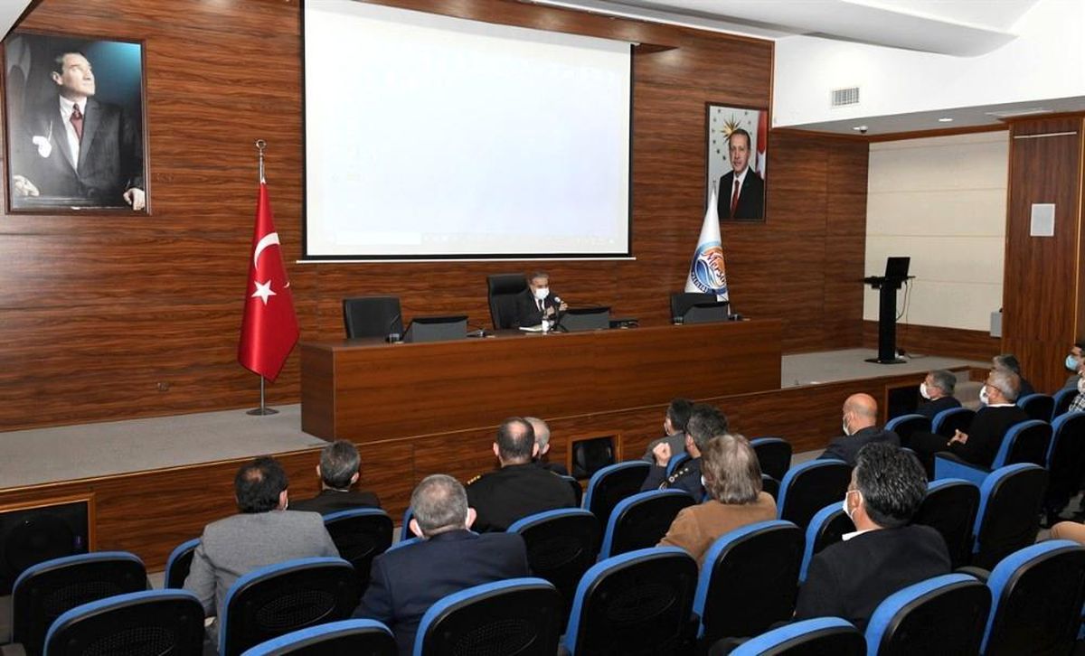 Mersin\'de \'pandemi bilgilendirme toplantısı\' yapıldı