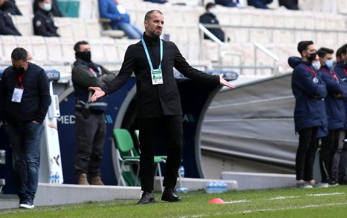 PFDK, Bursaspor Teknik Direktörü Mustafa Er\'e 3 maç ceza verdi