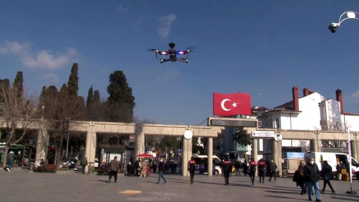 Son dakika haberleri... Polisi görünce maskesini taktı, ceza yemeden kurtulamadı