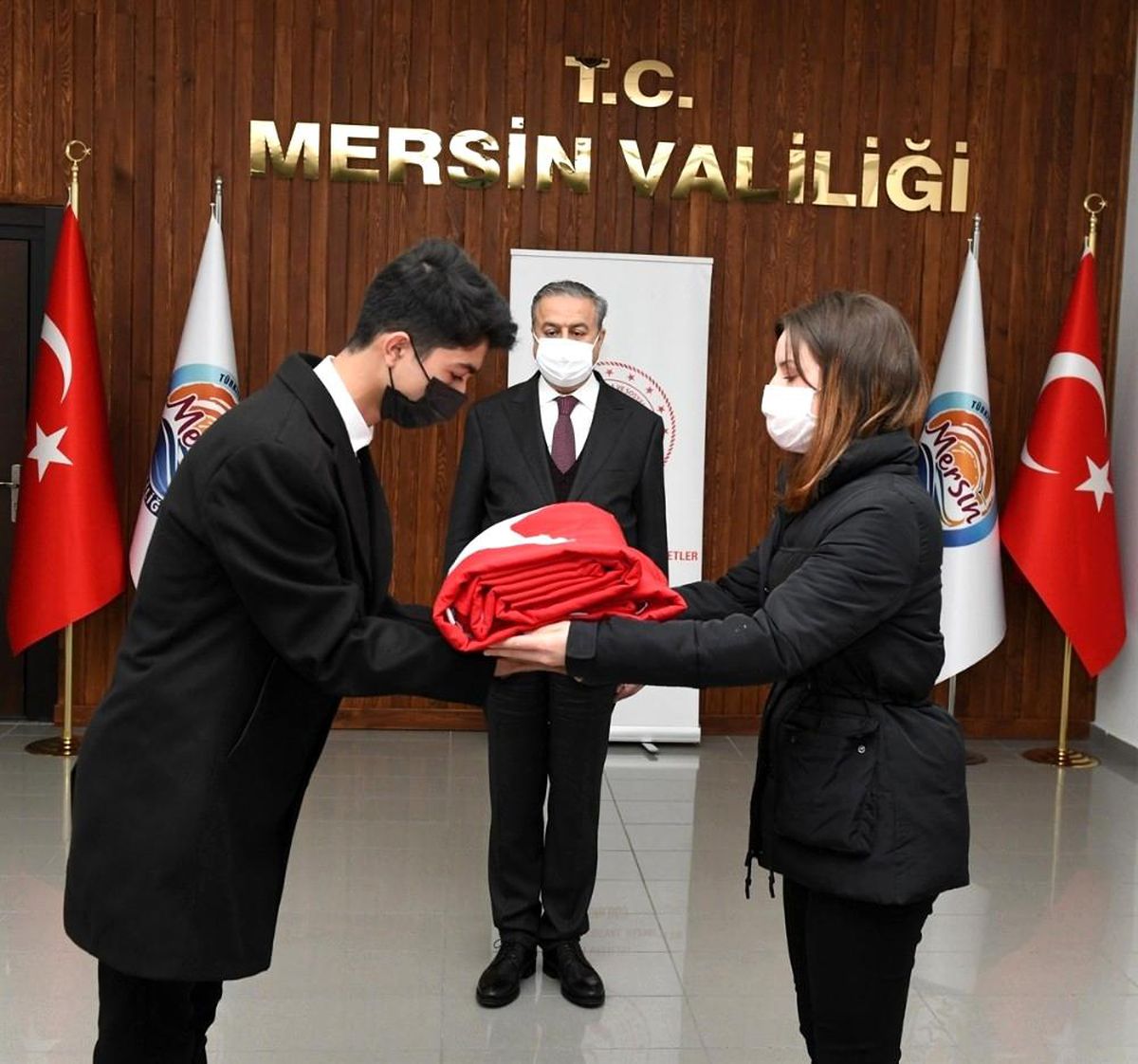 Şanlı Türk bayrağı Mersin\'den Çanakkale\'ye uğurlandı